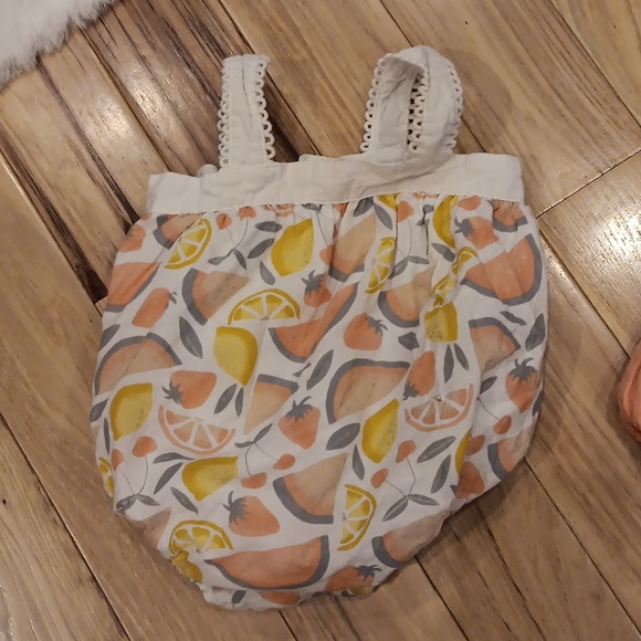 Bundle of 2 Bubble Rompers, Dylan and Abby, one solid color,one patterned😍 - Picture 2 of 6